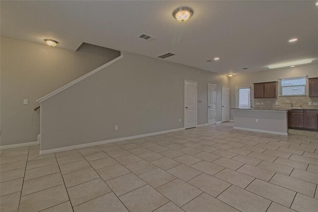 Building Photo - 315 N Heatherwilde Blvd