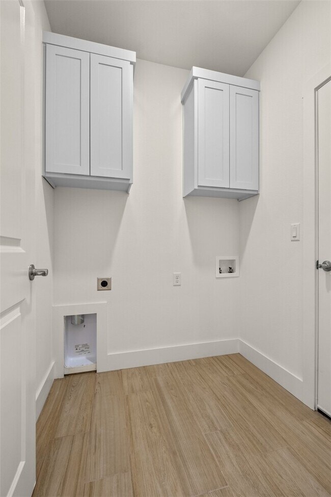 Building Photo - 700 Sun Meadows Loop