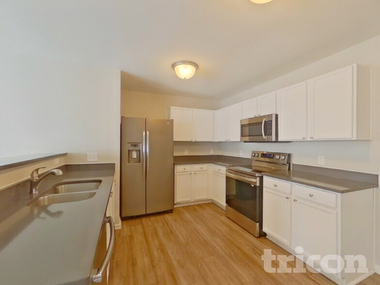 Building Photo - 7320 Mitzi Deborah Dr