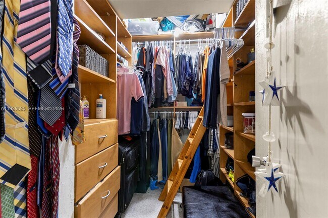 Building Photo - 19440 NE 26th Ave