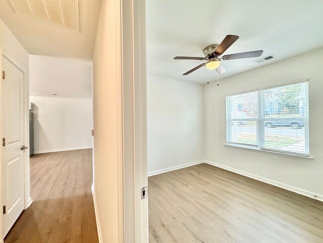 Building Photo - 3 Bedroom New Construction Home!