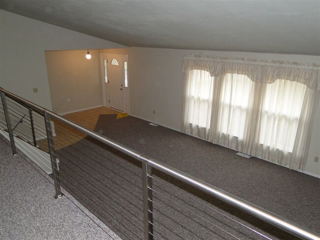 Building Photo - 6930 Birdie Ln