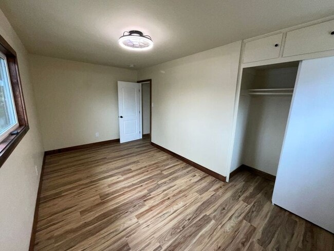 Building Photo - 567 Encinitas Ave