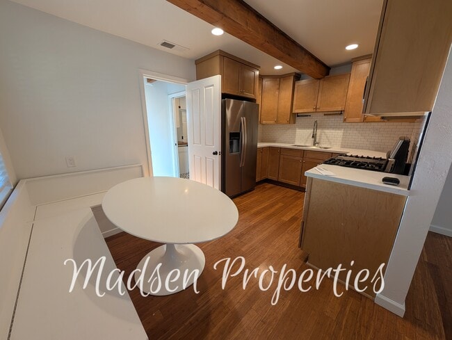 Building Photo - 831 El Dorado St