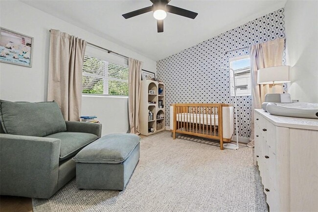 Building Photo - 1026 S Lakemont Ave