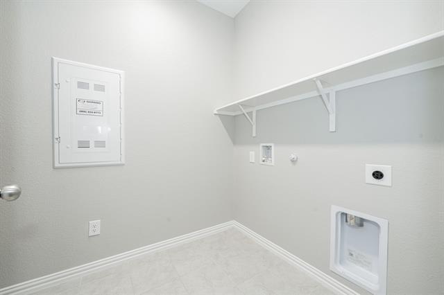 Building Photo - 427 Holt Ln