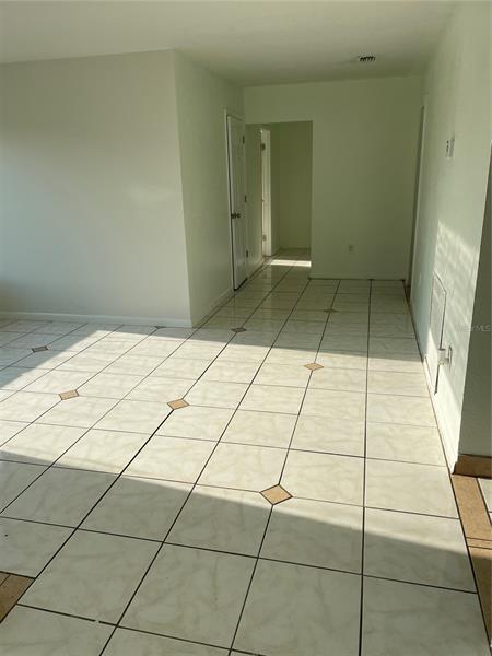 Building Photo - 21 Mountain Dr