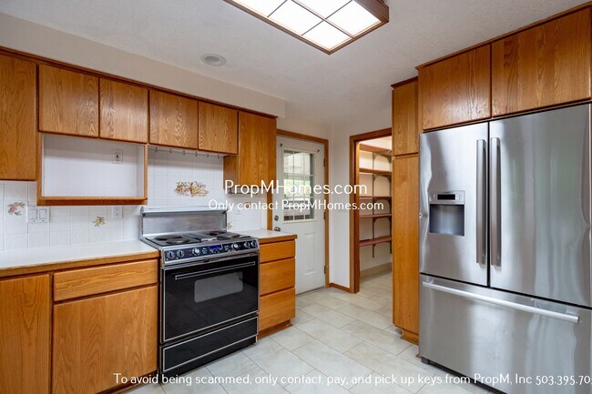 Building Photo - Bright Two Bedroom Home in Oak Grove!