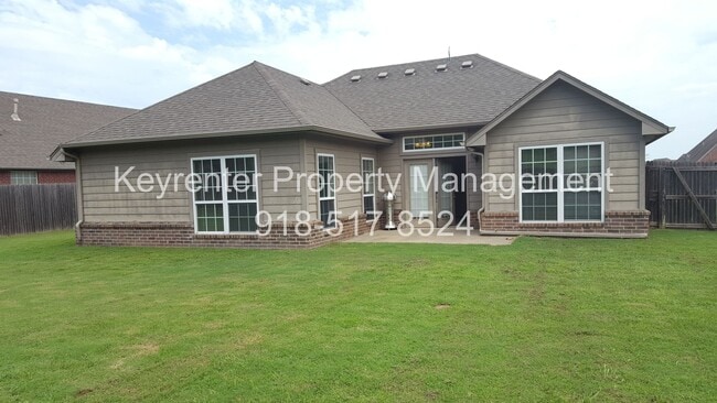 Building Photo - Claremore | 3 Bed | 2 Bath | Large Backyard
