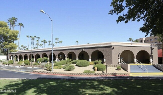 Building Photo - 7950 E Camelback Rd