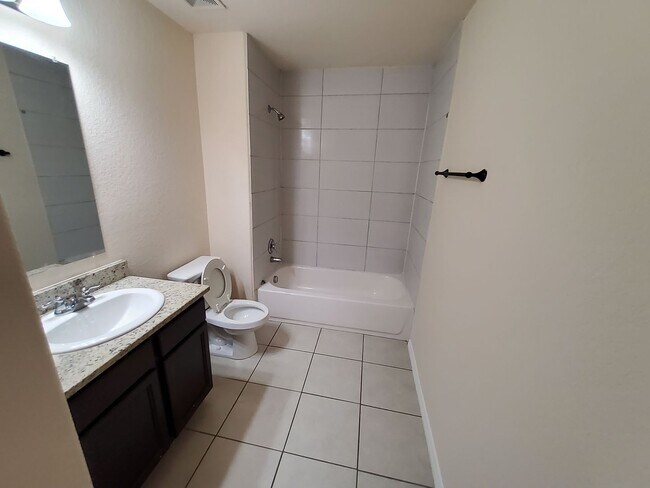 Building Photo - 8712 Vista De Nubes