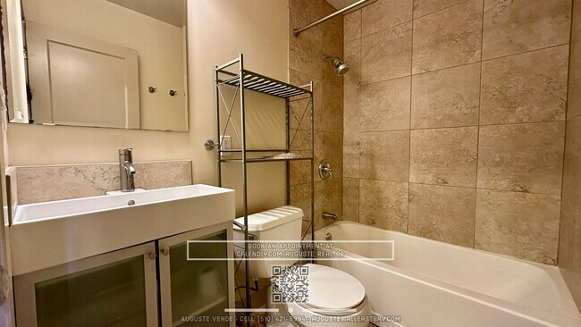 Building Photo - Temescal 2BR with Private Yard | Updated U...