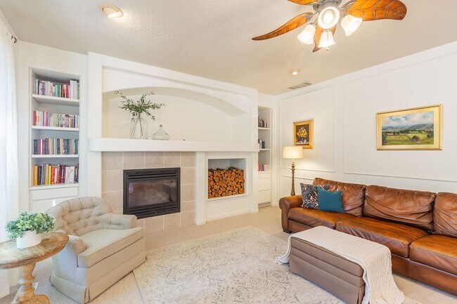 Building Photo - 3 Bed 2.5 Bath In The Heart Of Eagle