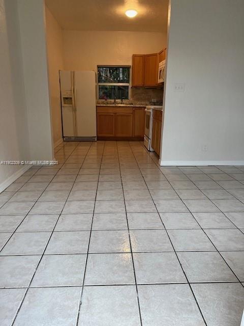 Building Photo - 2784 SW 14th St