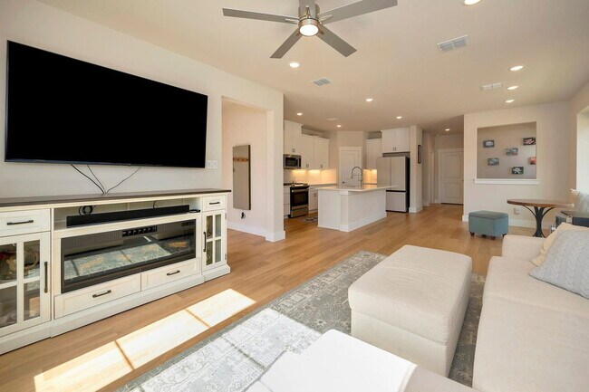 Building Photo - 4720 Smokey Quartz Ln