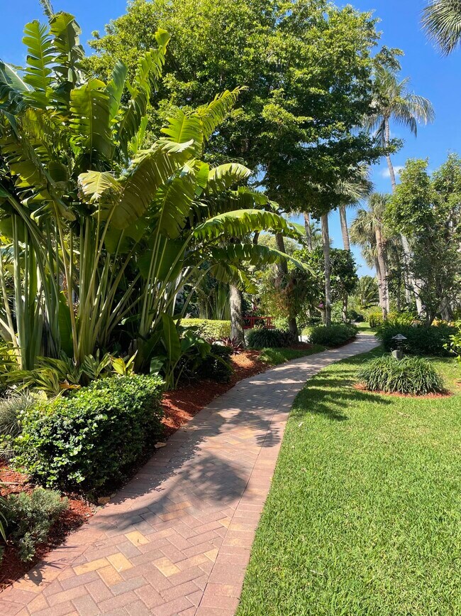 Building Photo - 3605 S Ocean Blvd