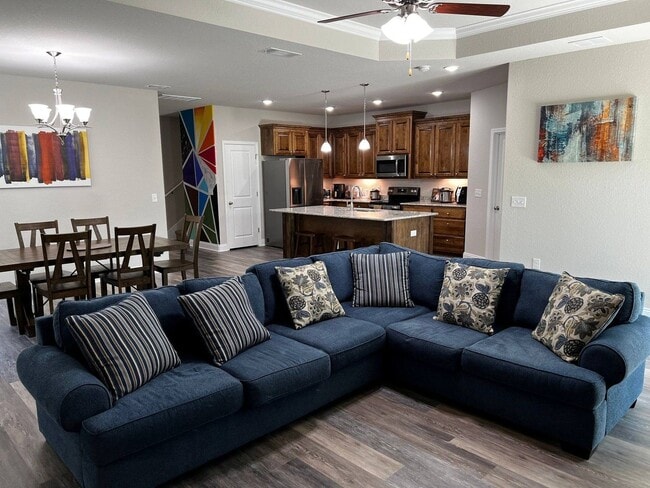 Building Photo - 5388 Parkside Dr