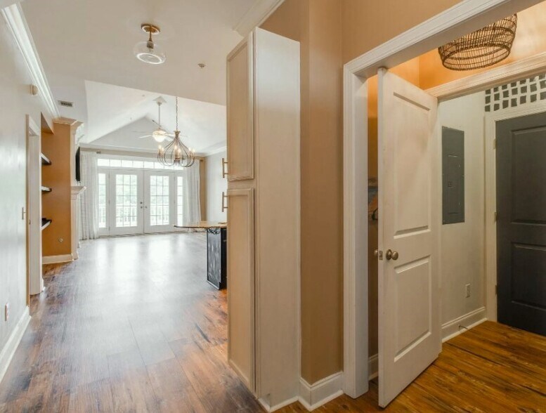 LG washer/dryer included - 144 Breezes Dr