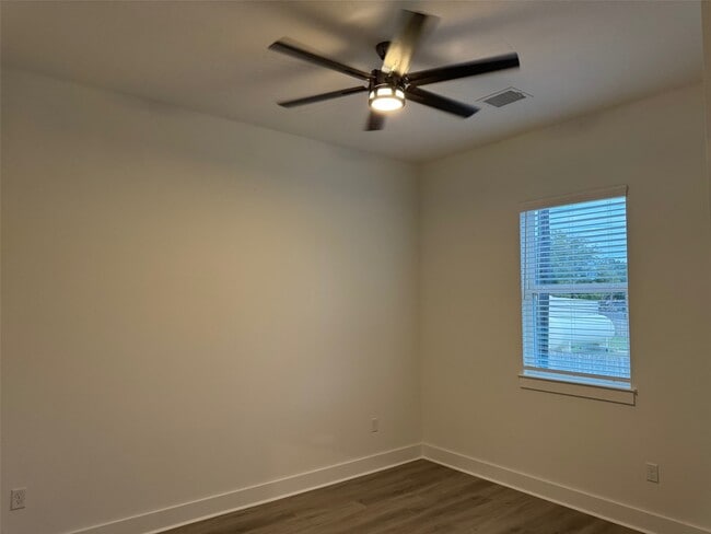 Building Photo - 3214 Frying Pan Place