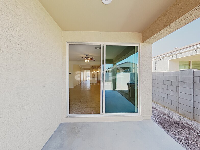 Building Photo - 492 W Tenia Trail