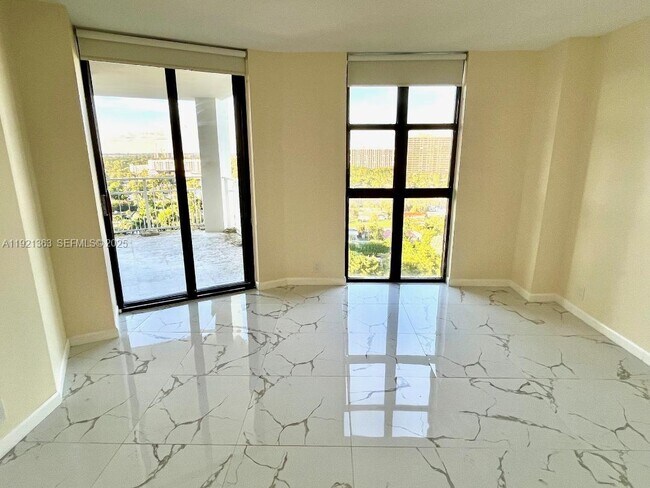 Building Photo - 4000 Towerside Terrace