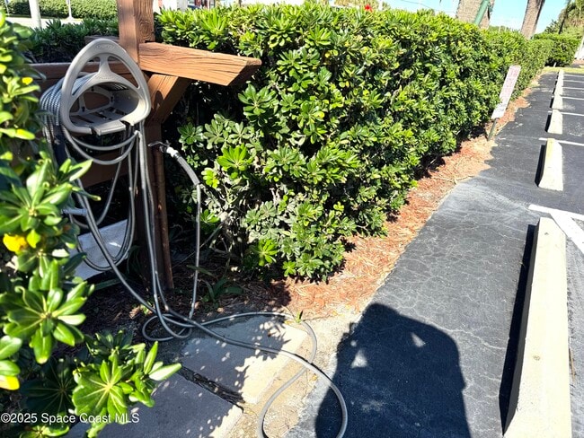 Building Photo - 1415 N Hwy A1A