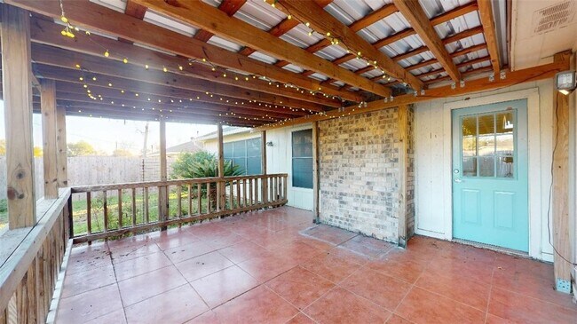 Building Photo - 3904 Windwood Cir