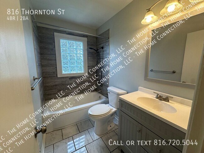 Building Photo - 816 Thornton St