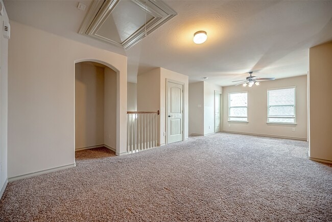 Building Photo - 2211 Argos Dr