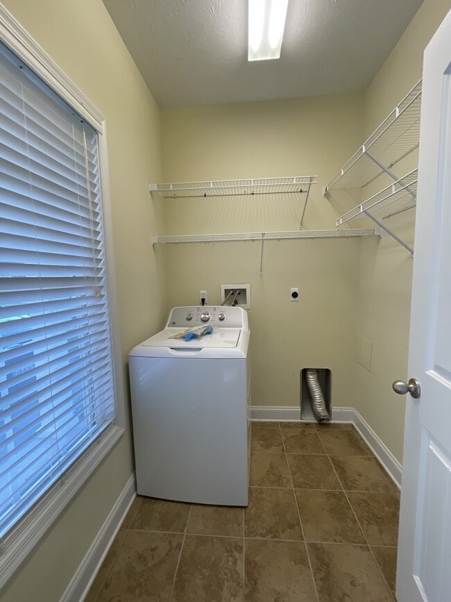Building Photo - 509 Capstone Dr