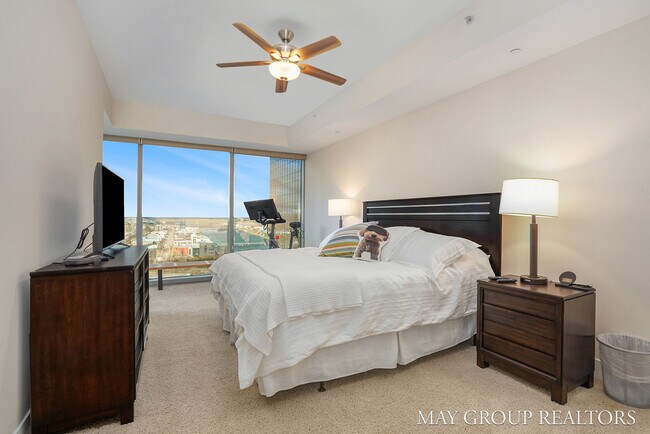 Building Photo - 335 Bridge St NW