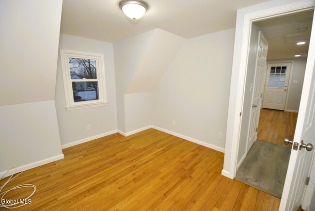 Building Photo - 83 Osborne Rd