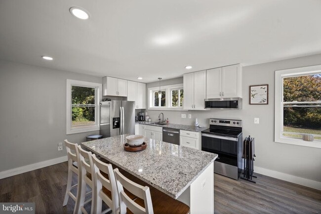 Building Photo - 11021 Bowerman Rd