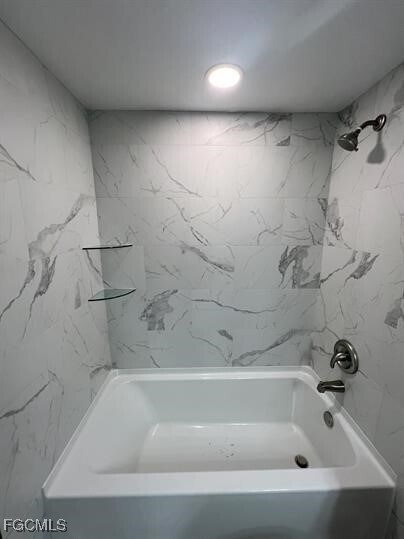 Building Photo - 639 SE 13th Ave