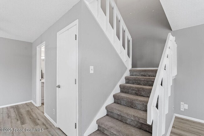 Building Photo - 1915 Patty Cir NE