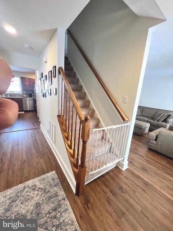 Building Photo - 2405 Gifhorn Ct