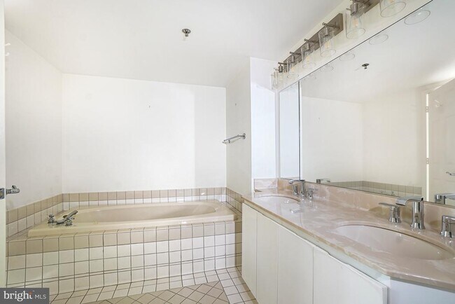 Building Photo - 5809 Nicholson Ln