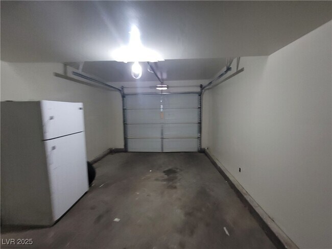 Building Photo - 108 Boysenberry Ln