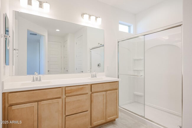 Building Photo - 8726 W Pasadena Ave