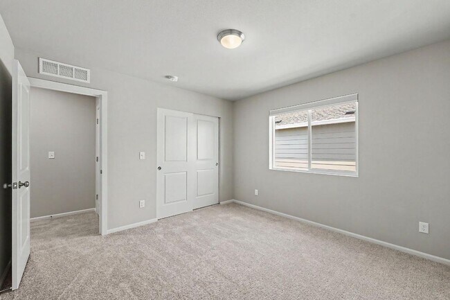 Building Photo - 15065 Iverson Lp SE