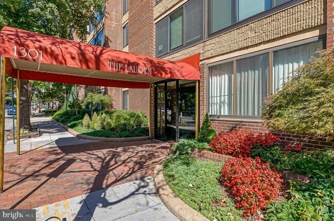 Building Photo - 1301 20th St NW