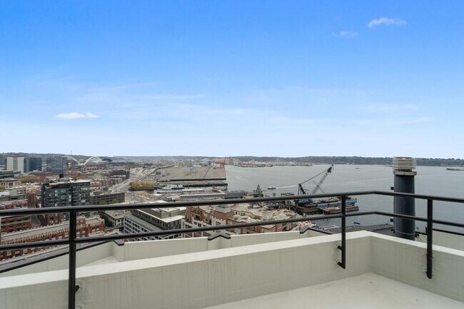 Building Photo - 2 bedroom in Seattle WA 98101