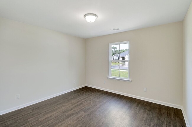 Building Photo - 604 Cade Avenue - Hartford - Statesboro