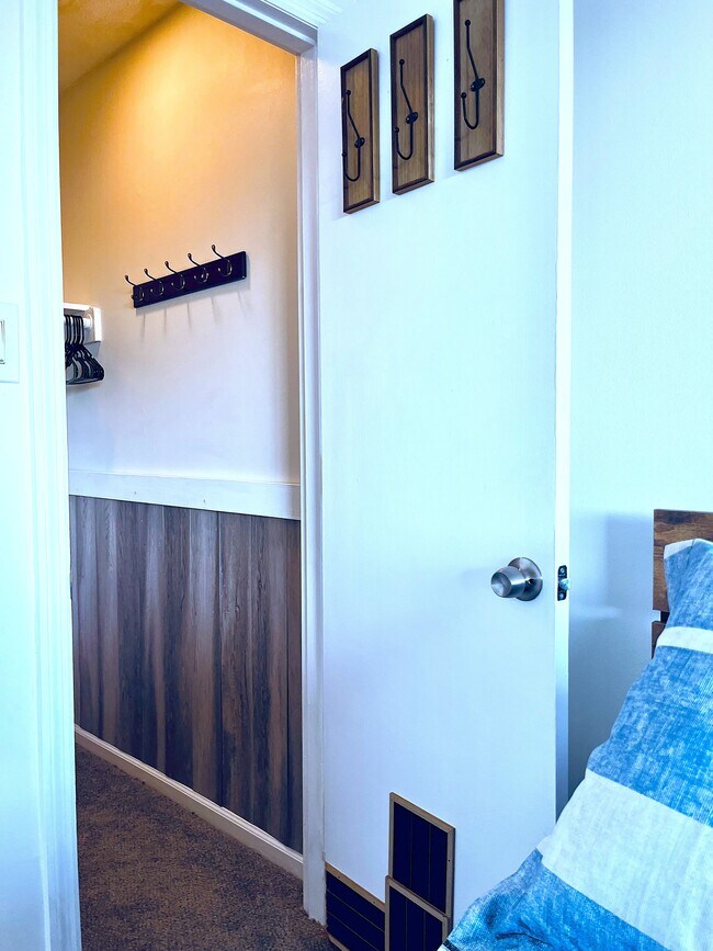 Building Photo - 1809 Crooked Pine Dr