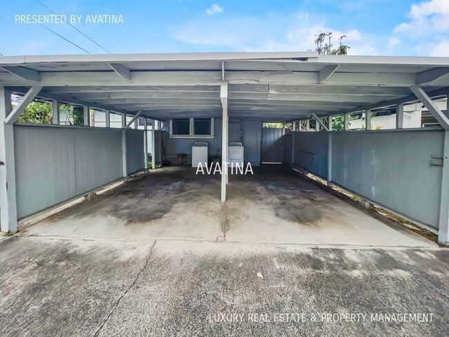 Building Photo - 117 N Kalaheo Ave