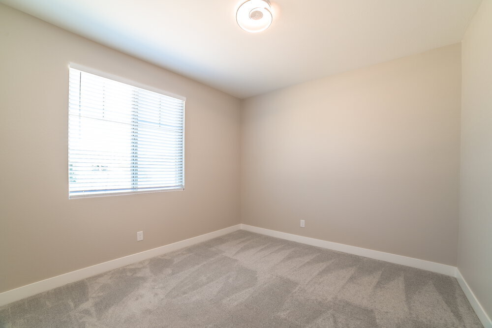 Building Photo - 13359 W Rowel Rd