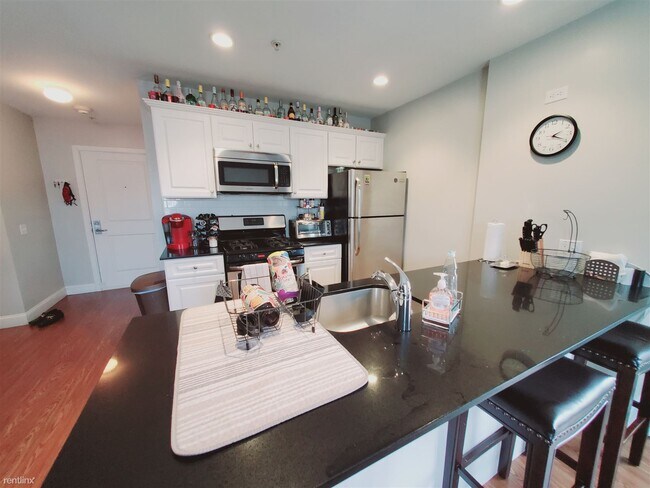 Primary Photo - 2 br, 2 bath Condo - 947 Hope St Apt 403