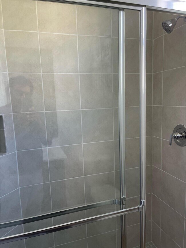 Building Photo - 8542 Via Mar Rosso