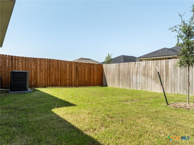 Building Photo - 5117 Rose Petal Ct