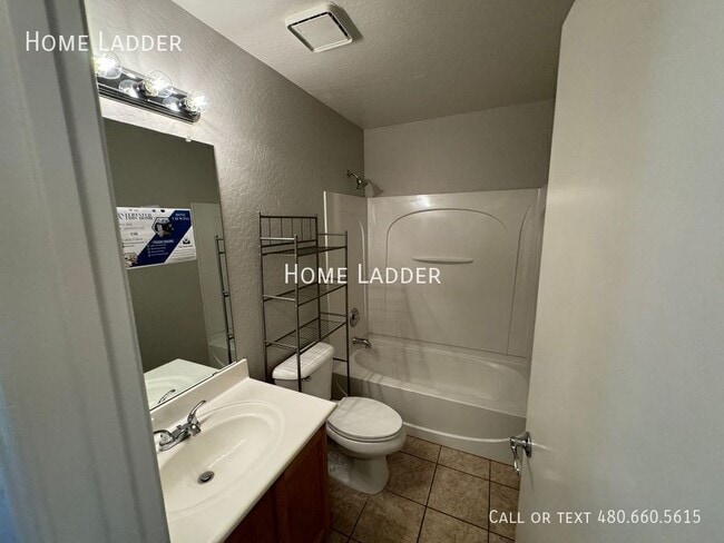Building Photo - 44871 Gavilan Dr